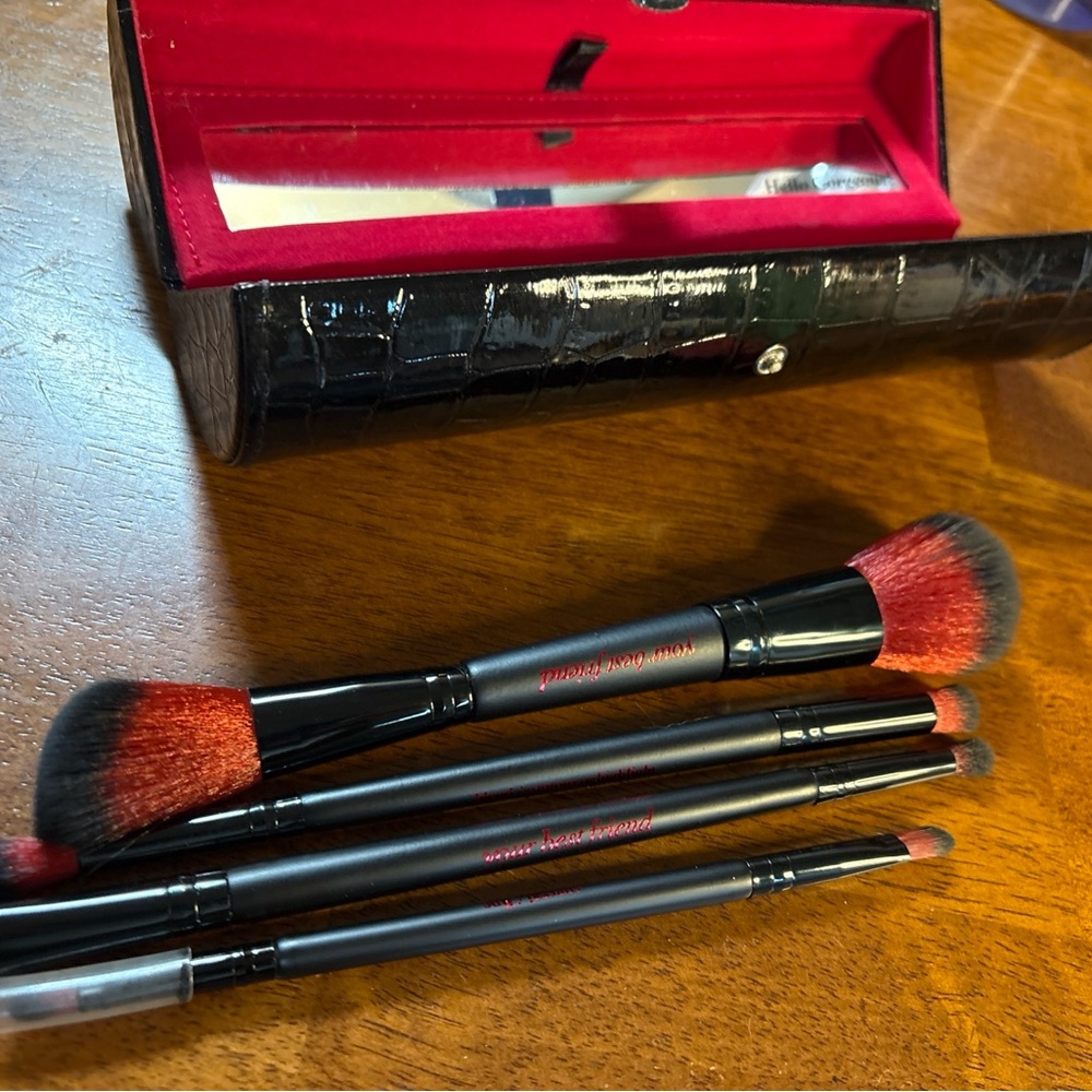 Makeup Brush Set - Red - Picture 4 of 7